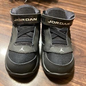 Black Nike Jordan toddler shoes (size 7C)